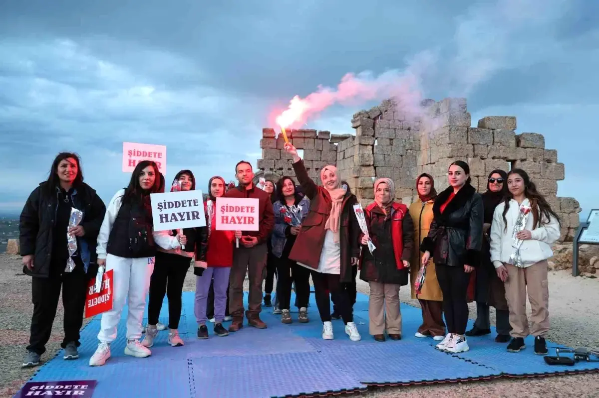 Diyarbakır\'da Zerzevan Kalesi\'nde kadınlara savunma eğitimi verildi