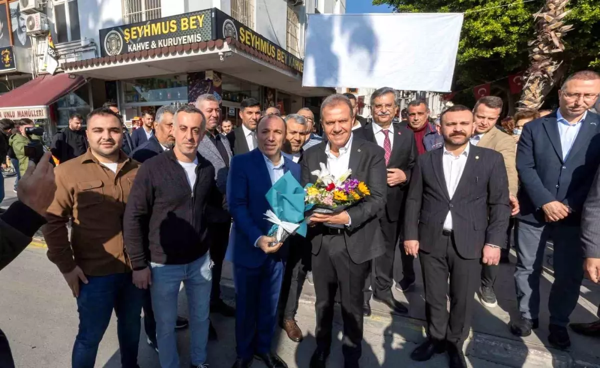 Mersin Büyükşehir Belediye Başkanı Vahap Seçer, kent merkezini yeniden canlandırmak için çalışmalar yapıyor