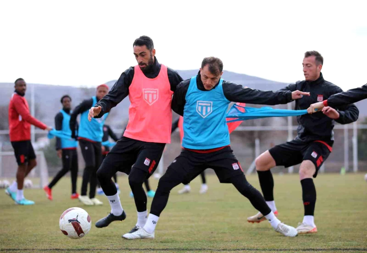 Sivasspor, Corendon Alanyaspor maçı öncesi hazırlıklarını tamamladı