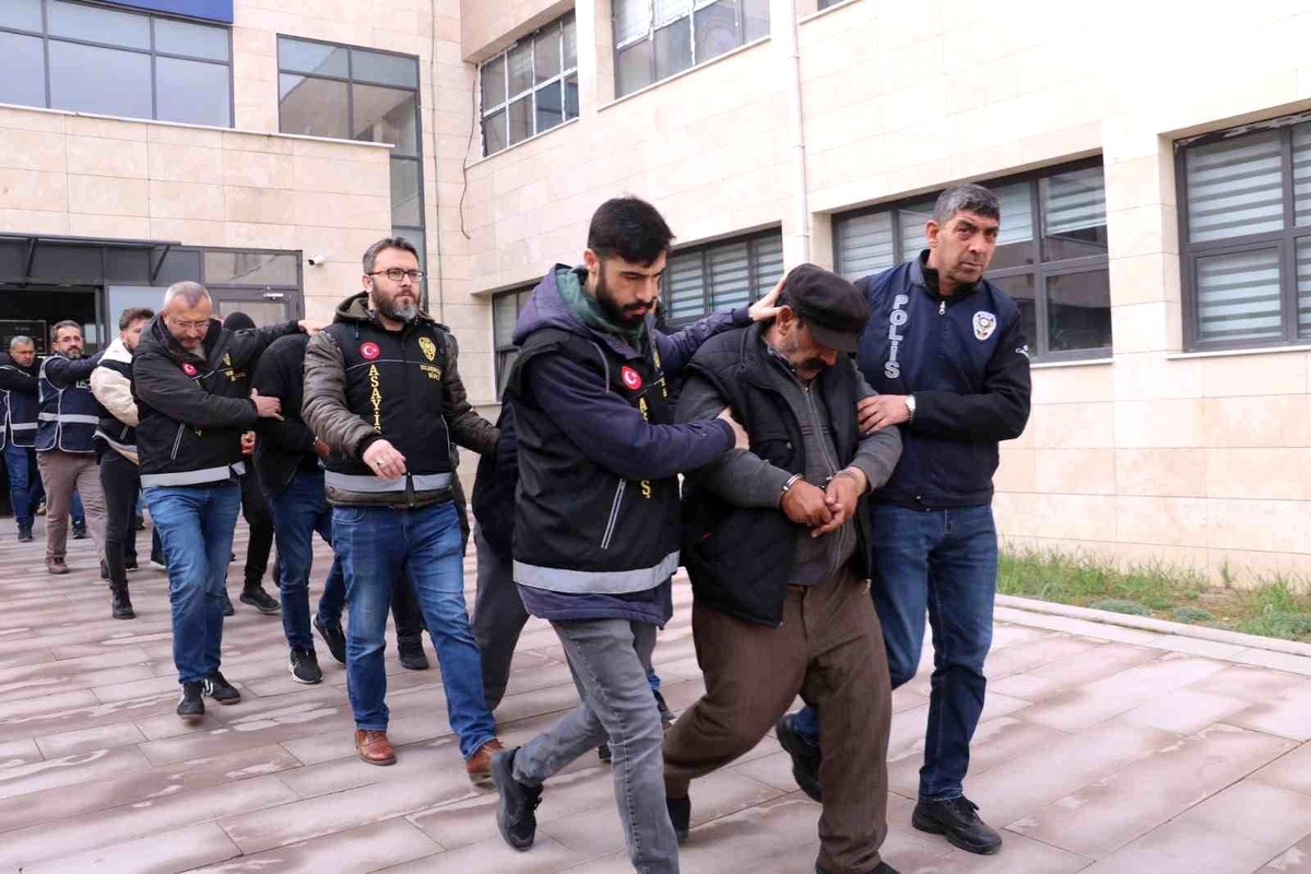 Sosyal medya dolandırıcılarına operasyon: 1 milyon 325 bin TL vurgun