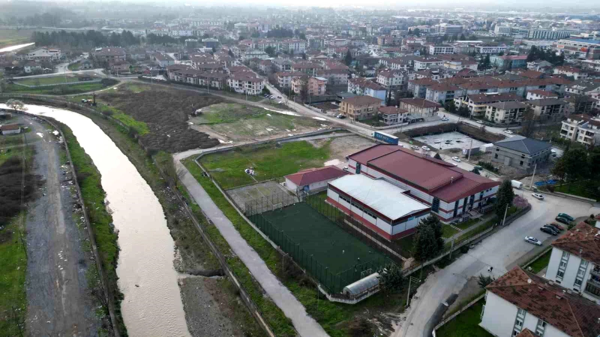 Düzce Belediye Başkanı Dr. Faruk Özlü\'nün \'Spor Şehri Düzce\' hedefi doğrultusunda 19 Mayıs Spor Kampüsü projesi ihale sürecine girdi
