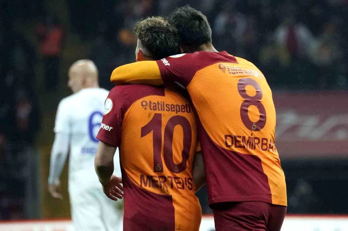 Galatasaray, Çaykur Rizespor\'u 4-1 mağlup etti