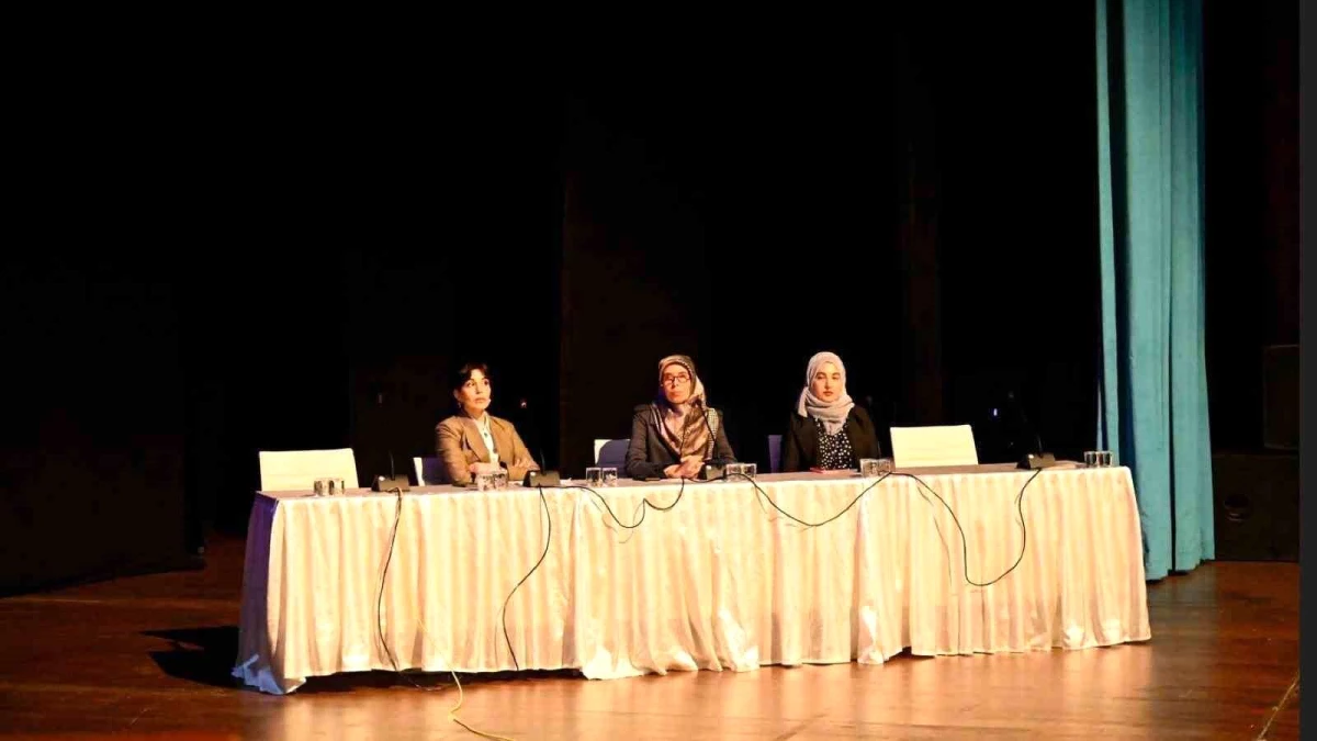 Uşak Üniversitesi\'nde 8 Mart Dünya Kadınlar Günü programı düzenlendi