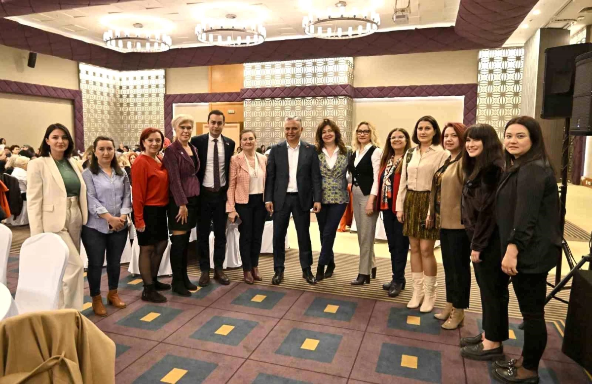 Muratpaşa Belediye Başkanı Ümit Uysal, Kadınların Gücünü Vurguladı