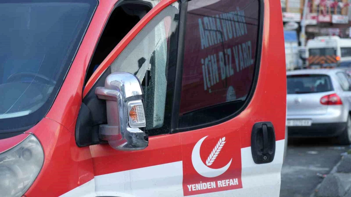 Arnavutköy Hadımköy\'de Yeniden Refah Partisi\'nin seçim irtibat bürosuna silahlı saldırı