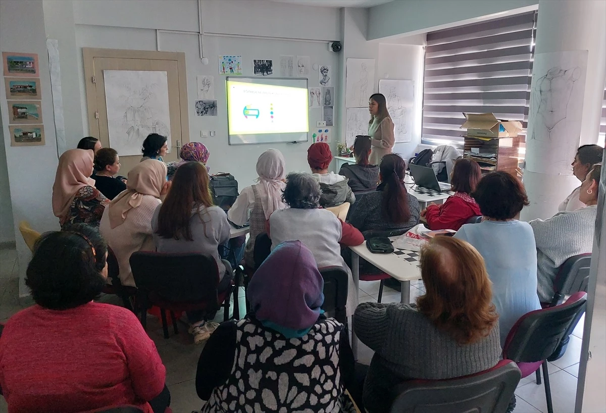 Aydın\'da kadın girişimcilere dijitalde hayat kolay eğitimi verildi