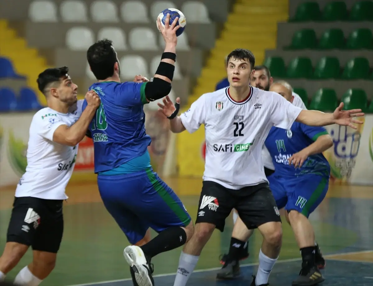 Beşiktaş Safi Çimento, Rize Belediyespor\'u 34-24 yenerek galip geldi