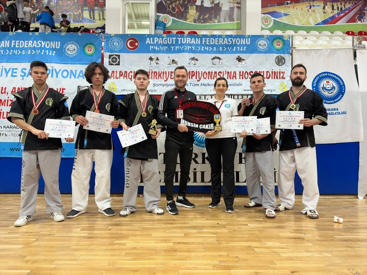Bolulu Alpagut Sporcuları Alpagut Türkiye Şampiyonası\'nda 6 Madalya Kazandı