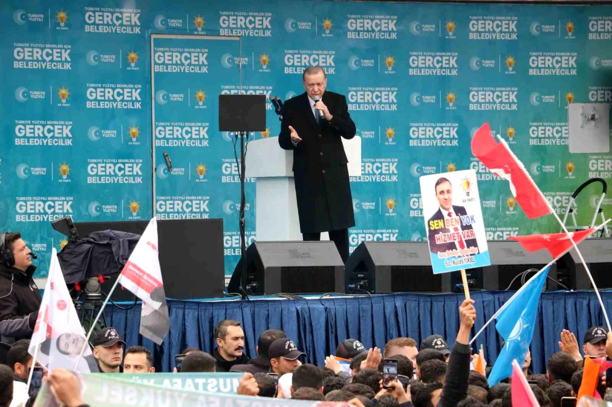 Cumhurbaşkanı Erdoğan: Hiç kimsenin gölgemizde yürüyüp seçim kaybettirmesine rıza göstermeyiz