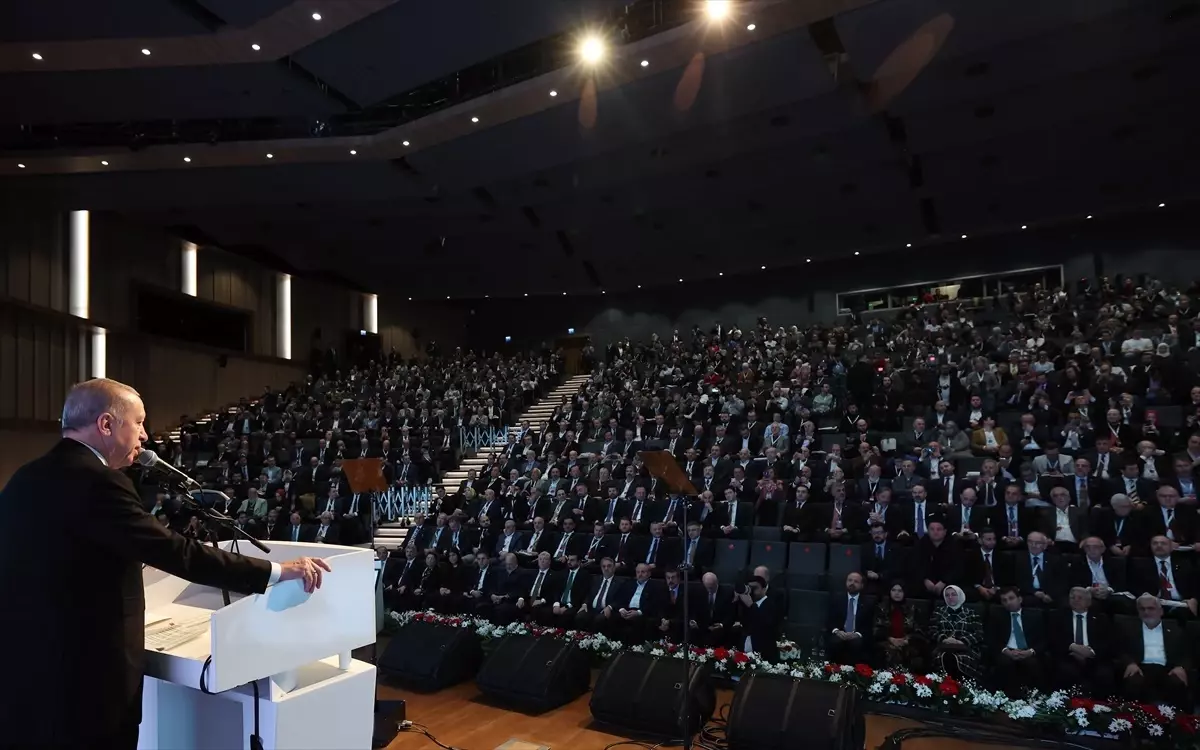 Cumhurbaşkanı Erdoğan: Daha fazla gencimize ulaşacağız, ilim sevdalılarının elinden tutacağız