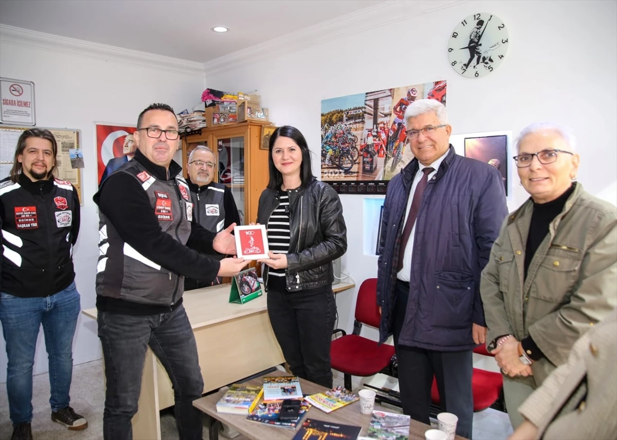 Cumhur İttifakı Edirne Belediye Başkan Adayı Belgin İba, Kadınlar Günü etkinliklerinde kadınlarla buluştu