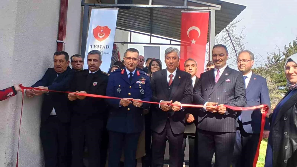 Türkiye Emekli Astsubaylar Derneği Kütahya Şubesi\'nin yeni hizmet binası hizmete sunuldu
