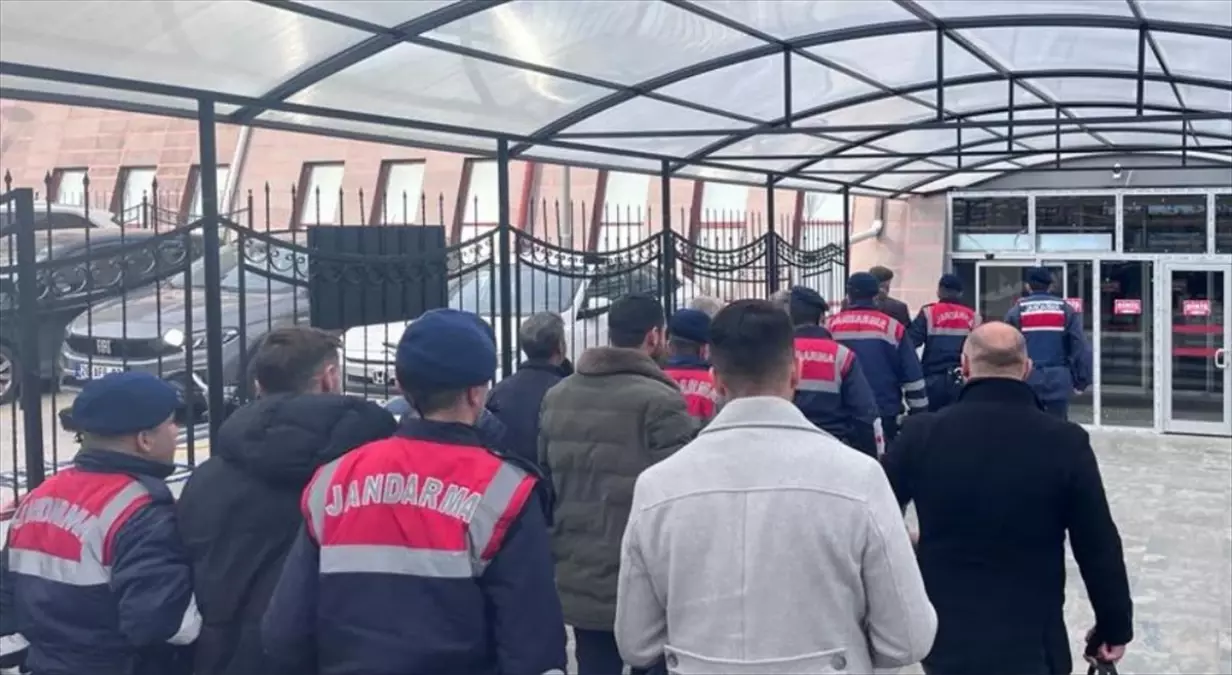 Eskişehir\'de düzenlenen tefecilik operasyonunda 7 şüpheliden biri tutuklandı