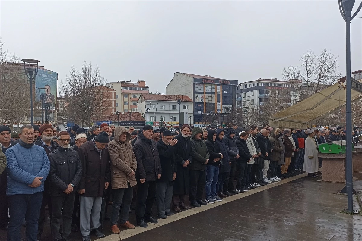 Samsun\'un Havza ilçesinde camide kalp krizi geçirerek hayatını kaybeden kişinin cenazesi toprağa verildi