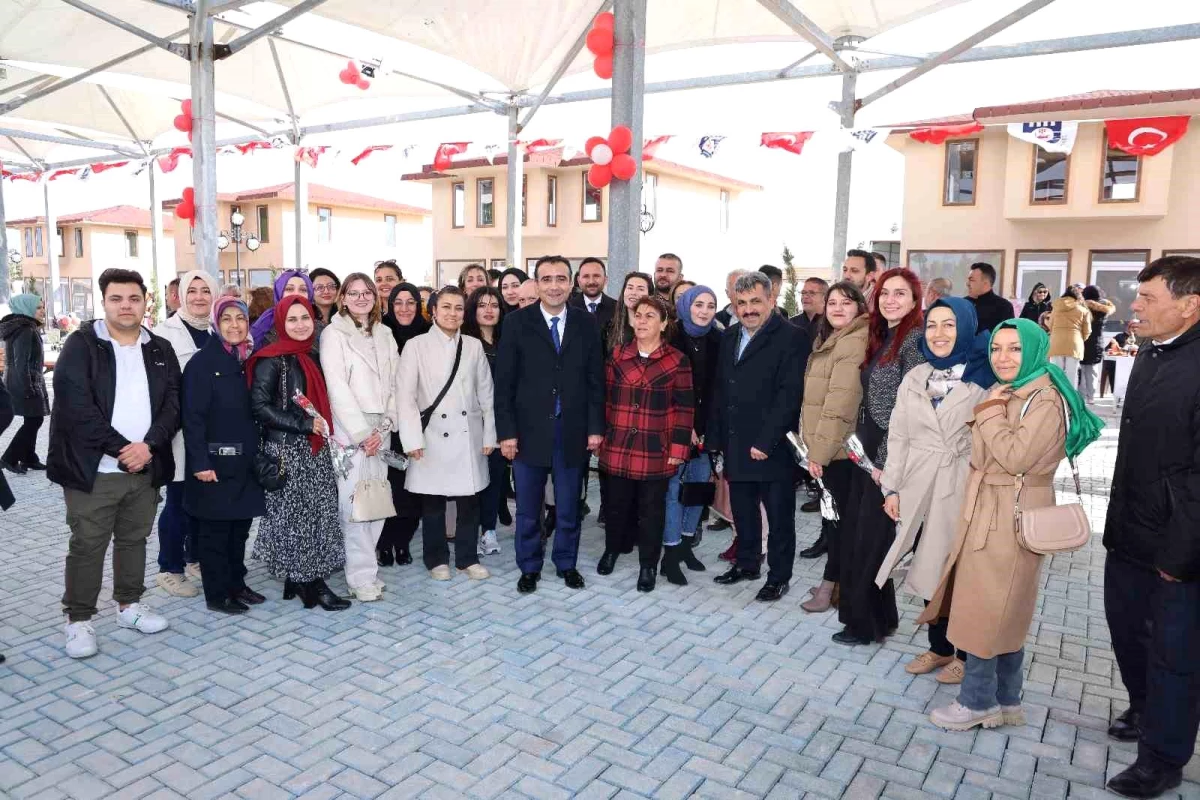 Karaman Belediyesi Mümine Hatun Çarşısı Hizmete Girdi