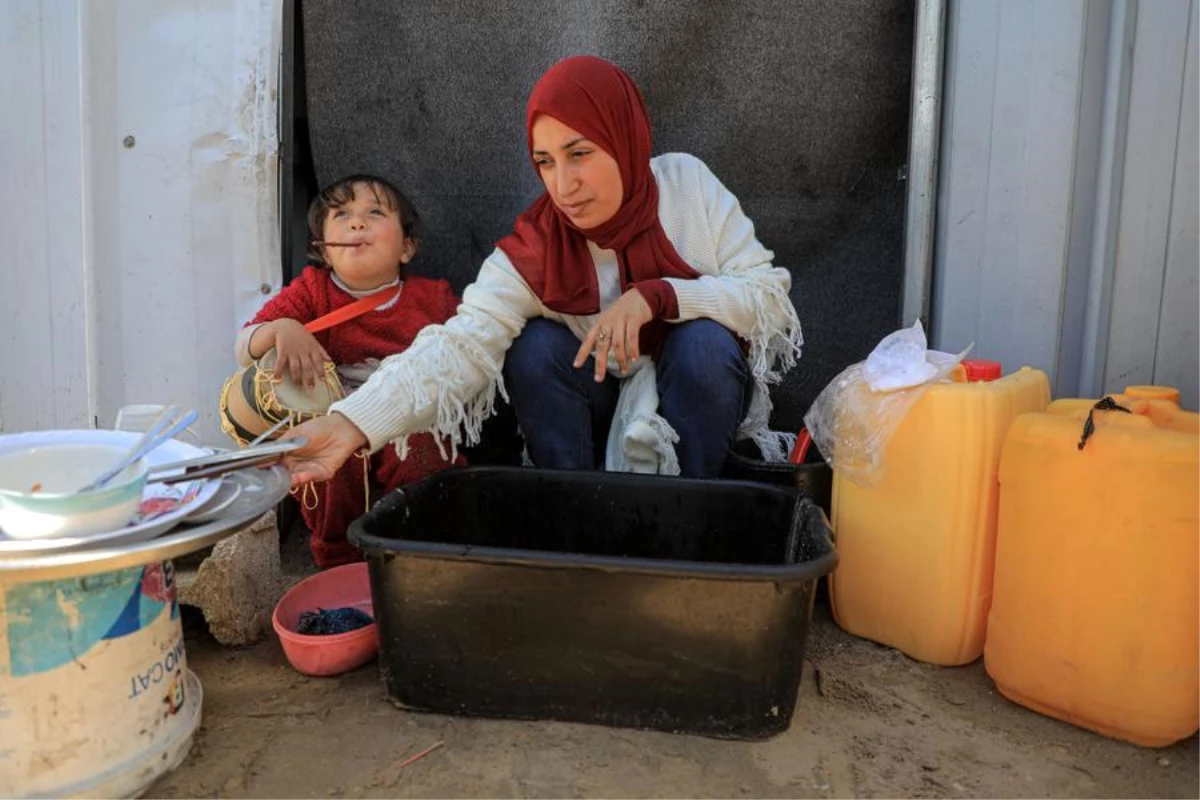 Gazze\'de Kıtlık ve Kuraklık Nedeniyle İnsanlar Hayatta Kalma Mücadelesi Veriyor