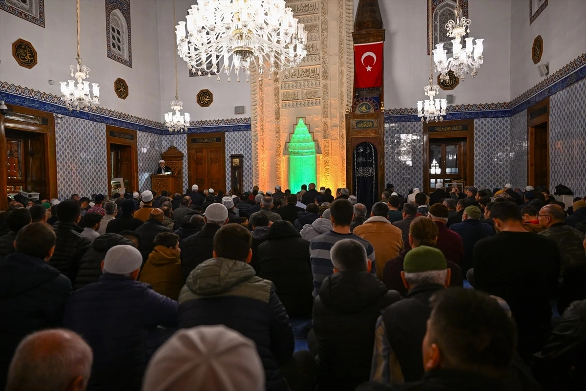 Ankara\'da Ramazanın İlk Teravih Namazı Kılındı