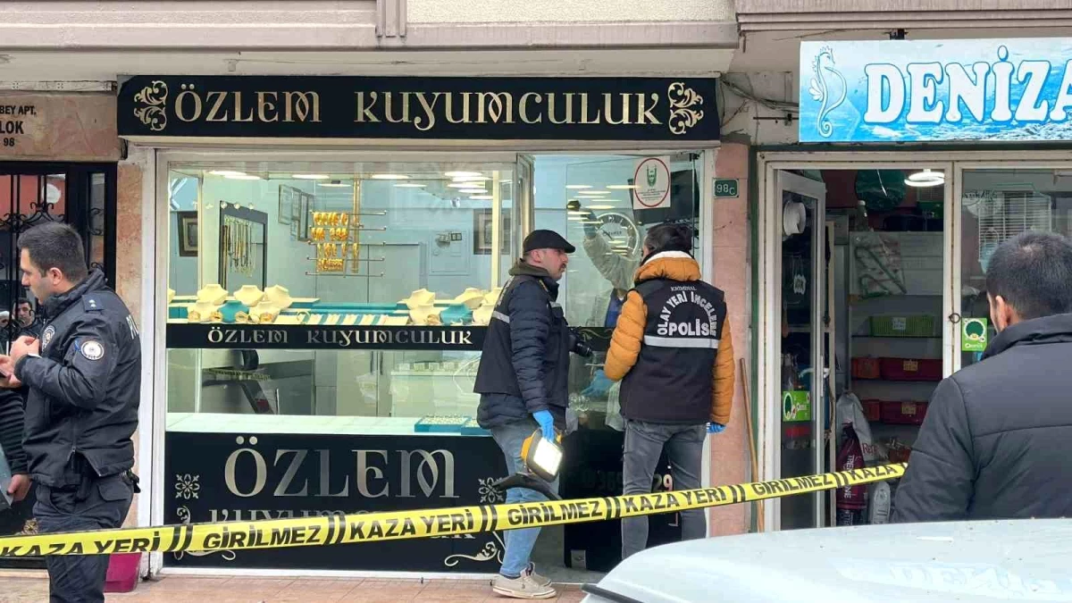 Bursa\'da Altın Soygunu: Kar Maskeli Soyguncular Yakalandı
