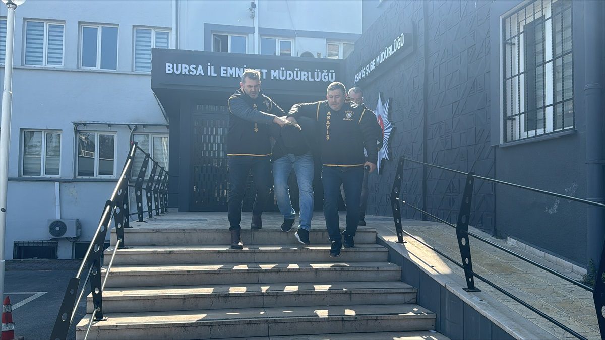 Bursa\'da Kuyumcudan Silahlı Soygun Yapan Şüpheliler Tutuklandı