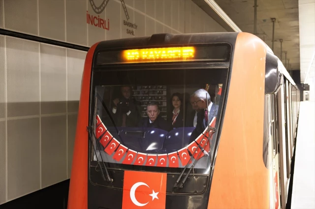Cumhurbaşkanı Erdoğan, Bakırköy-Kirazlı metrosu açılış sürüşünü yaptı