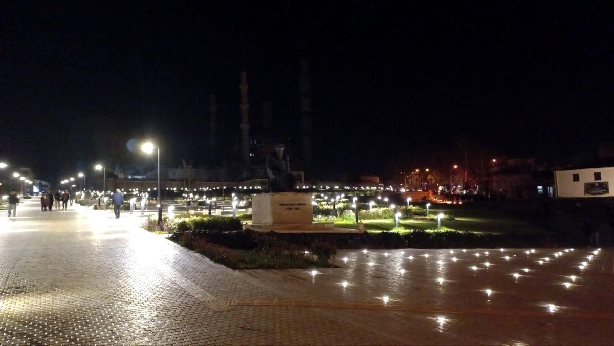 Edirne\'deki tarihi camilerde Ramazan\'ın ilk teravih namazı kılındı