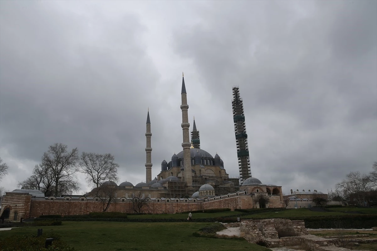 Edirne Müftüsü: Selimiye, Üç Şerefeli ve Eski Camilerde Enderun Usulü Teravih Namazı Kılınacak