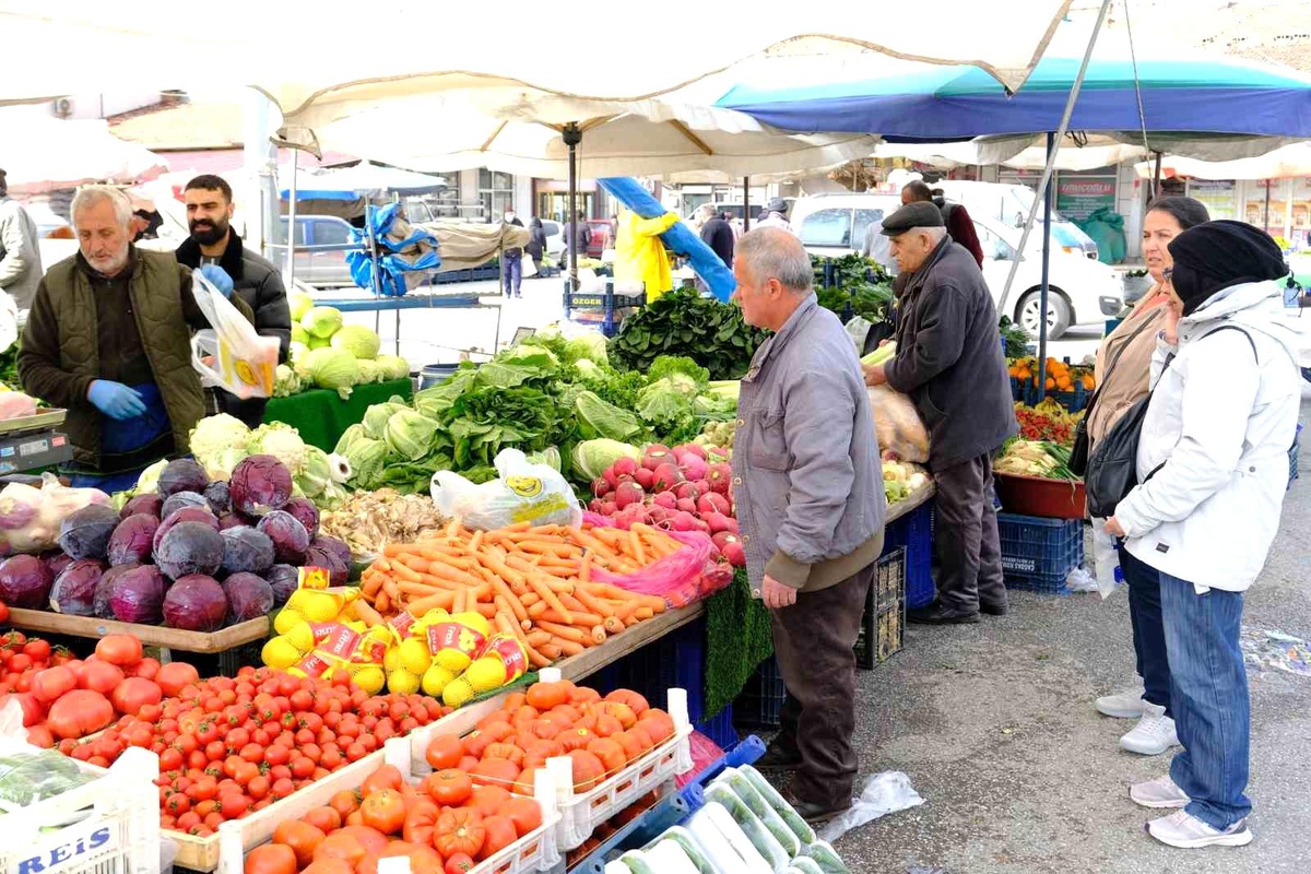 Erzincan\'da Ramazan Ayı Hareketliliği Esnafa Can Suyu Oldu