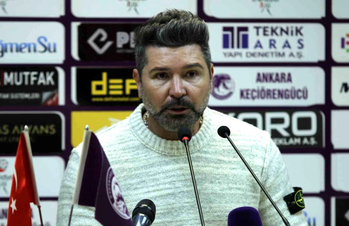 Erzurumspor FK Teknik Direktörü Hakan Kutlu: Gol yemeden az pozisyon veriyoruz