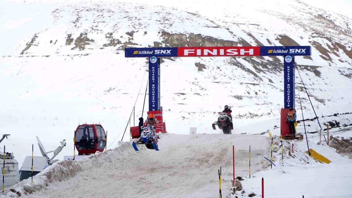 Dünya Snowcross Şampiyonası Erciyes\'te Gerçekleşti
