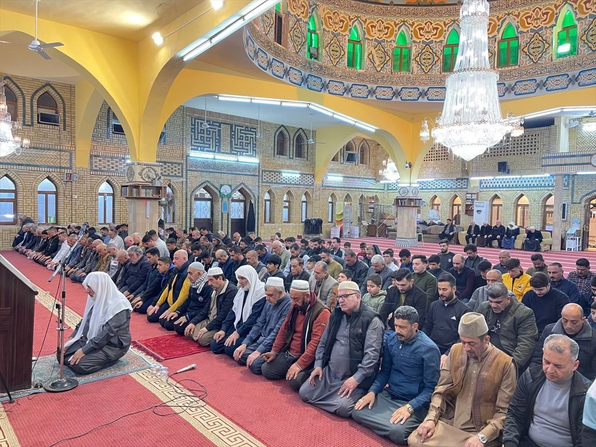 Irak\'ın Kerkük kentinde ramazan ayının ilk teravih namazı kılındı