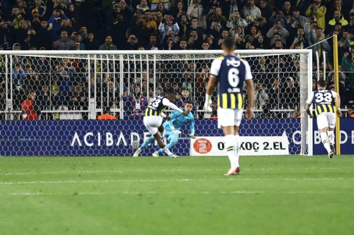 Fenerbahçe\'nin Belçikalı forveti Michy Batshuayi, Pendikspor maçında attığı golle 20. gole ulaştı