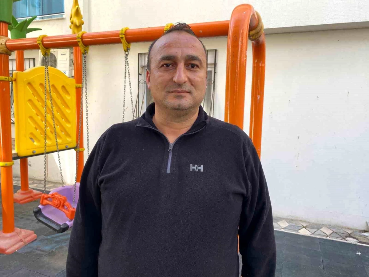 Antalya\'da 7 yaşındaki çocuğun nefes borusuna yiyecek kaçtı, öğretmenler hayatını kurtardı