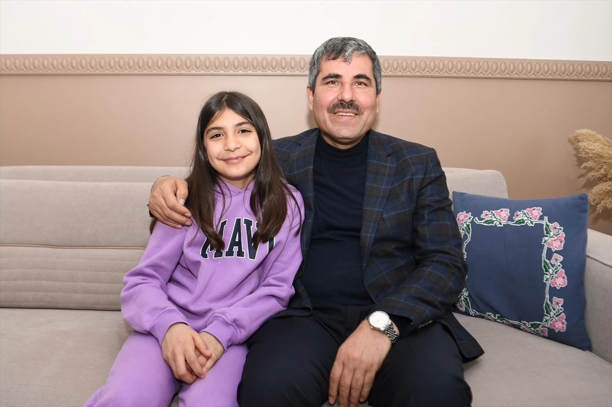 Muş Belediye Başkanı, Türkiye birincisi Asude Elif Doğan\'ı ziyaret etti