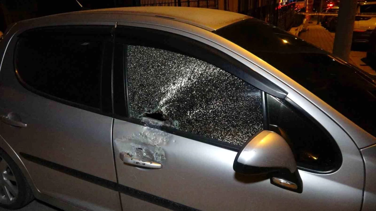 Burdur\'da Komşusuna Kızan Alkollü Şahıs Otomobile Kurşun Yağdırdı