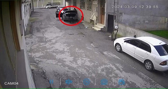 Bahis borcu için kuyumcudan 3.5 milyon liralık altın çalan şüpheliler yakalandı Bahis borcu için kuyumcudan 3.5 milyon liralık altın çalan şüpheliler yakalandı