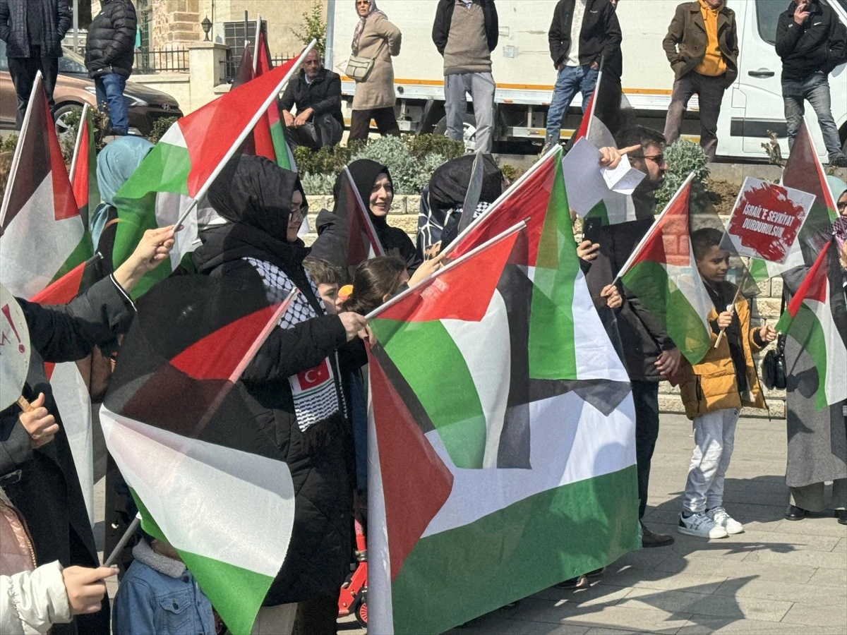Tekirdağ\'da İsrail\'in Gazze\'ye yönelik saldırıları protesto edildi