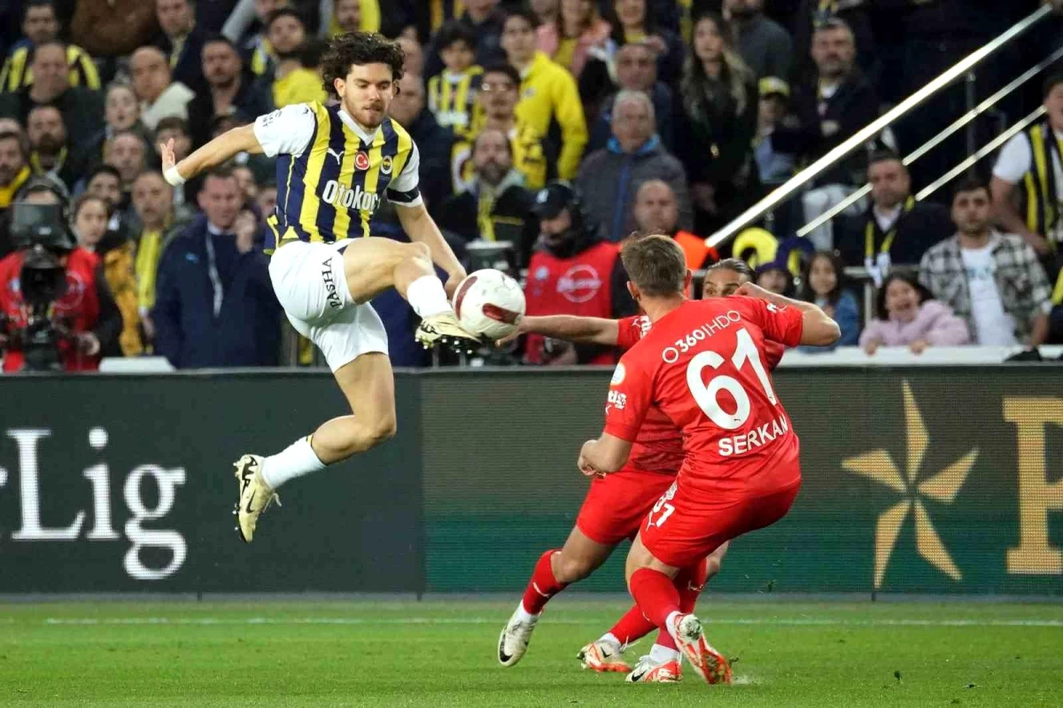 Trendyol Süper Lig: Fenerbahçe: 0 Pendikspor: 0 (Maç devam ediyor)
