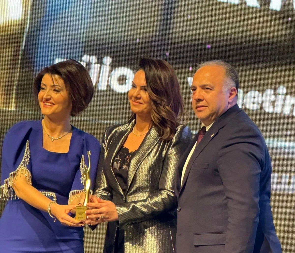 TÜİOSB Başkanı Gül Akyürek Balta \'Yılın Fark Yaratan Kadını\' ödülüne layık görüldü