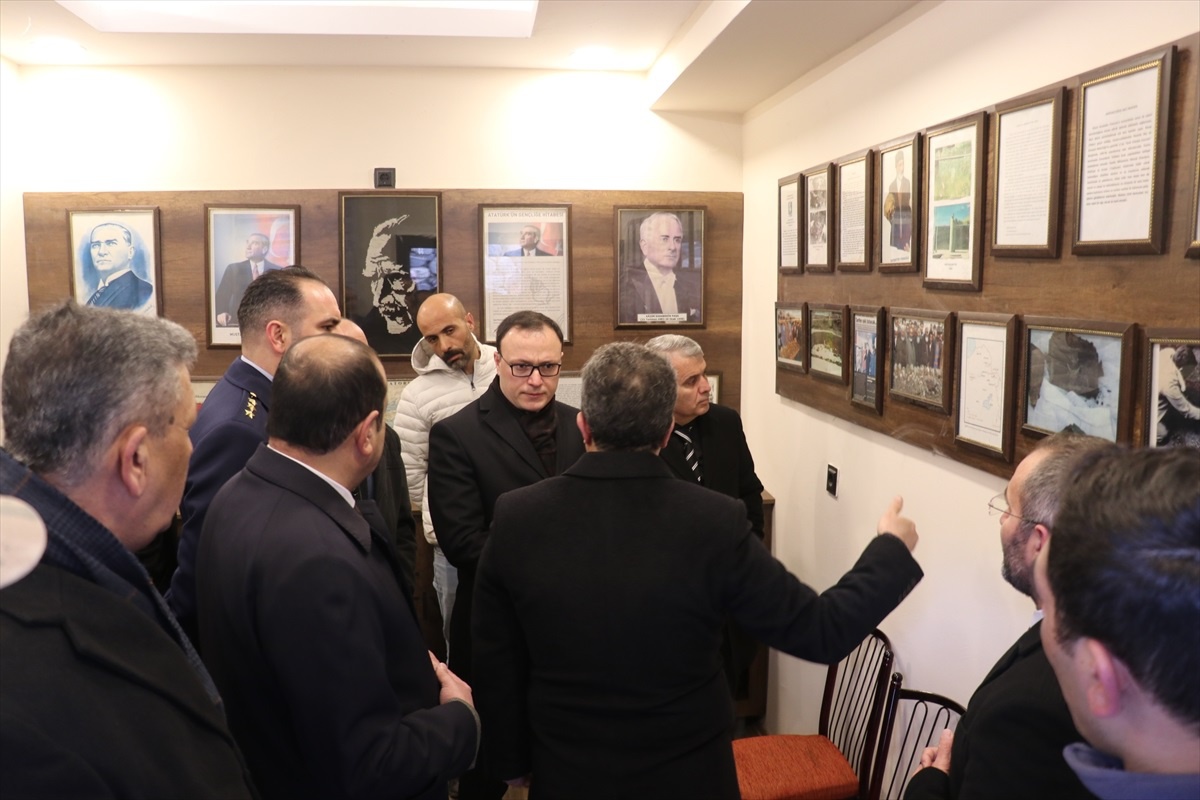 Erzurum\'da 106 yıl önce katledilen şehitler törenle anıldı