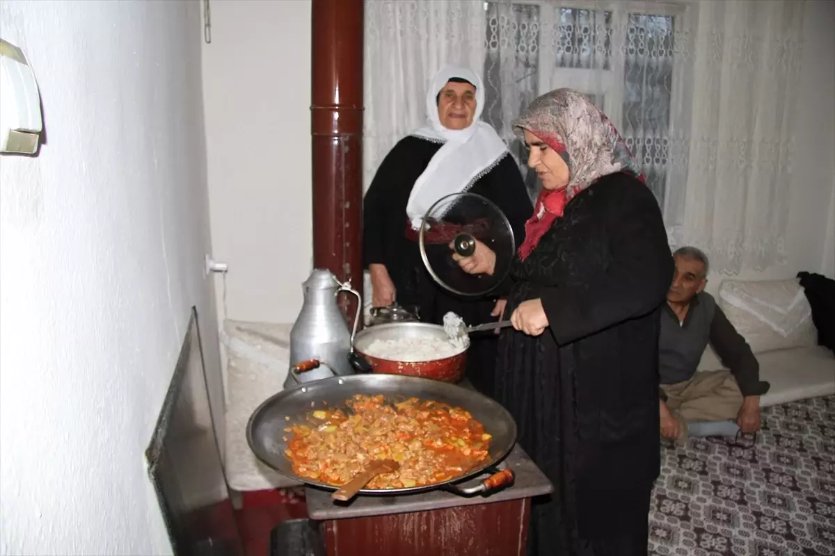 Hakkari'de Ramazanın İlk İftarı Yapıldı