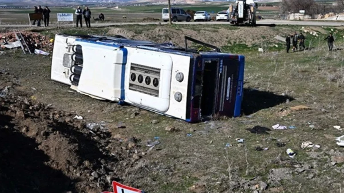 Ankara\'da EGO otobüsü devrildi: 24 yaralı