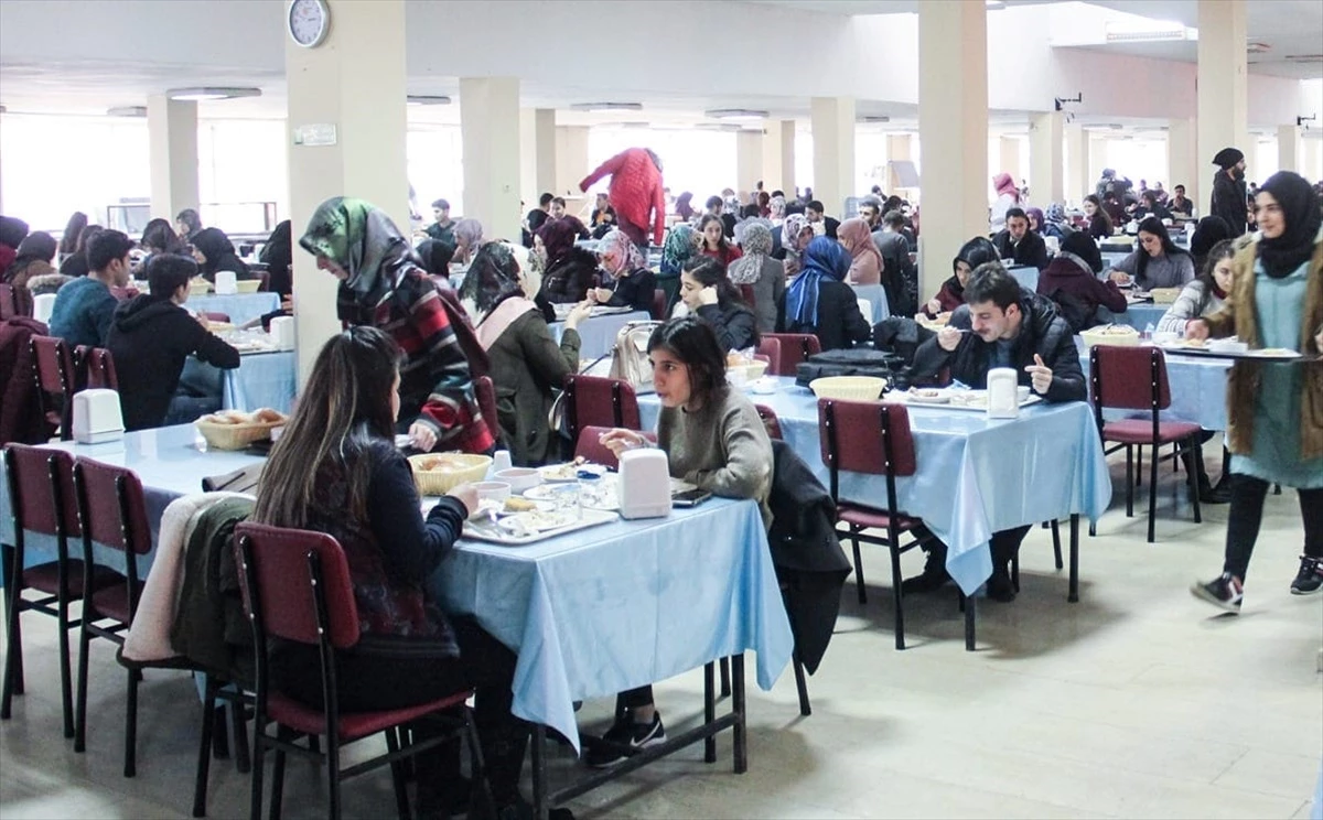 Atatürk Üniversitesi Öğrencilere Ücretsiz İftar Verecek