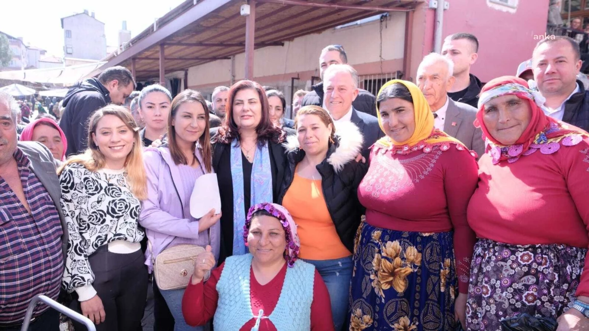 Aydın Büyükşehir Belediye Başkanı Özlem Çerçioğlu Karacasu Pazarı\'nı Ziyaret Etti