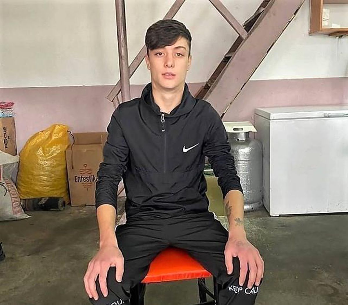 Denizli\'de kuyu cinayeti zanlısının kardeşini öldürttüğü iddiasıyla tutuklanan anne serbest bırakıldı