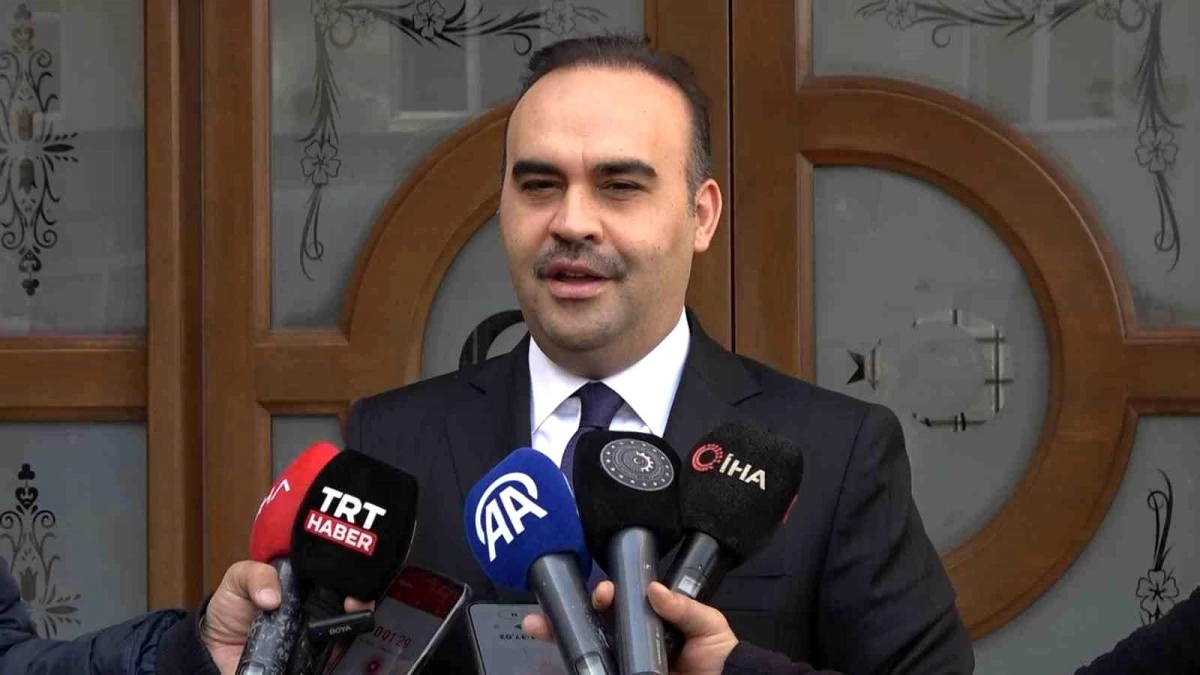Sanayi ve Teknoloji Bakanı Mehmet Fatih Kacır, İstanbul\'da seçim çalışması yapmasını eleştiren İmamoğlu\'na tepki gösterdi
