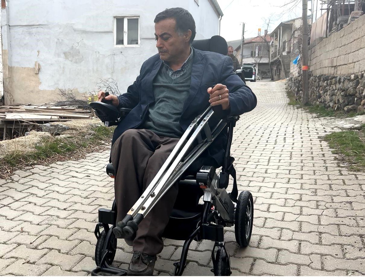 Başkan Büyükkılıç, engelli vatandaşın talebini geri çevirmedi