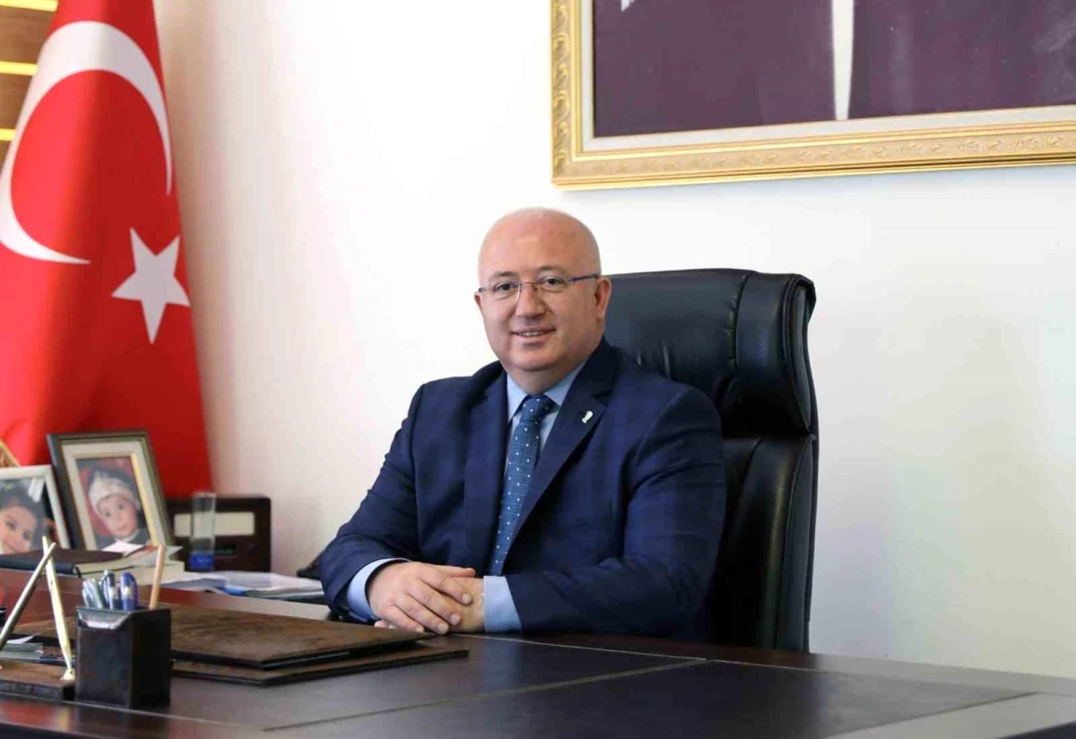 Menteşe Belediye Başkanı İstiklal Marşı\'nın Kabulünün 103. Yılını Kutladı