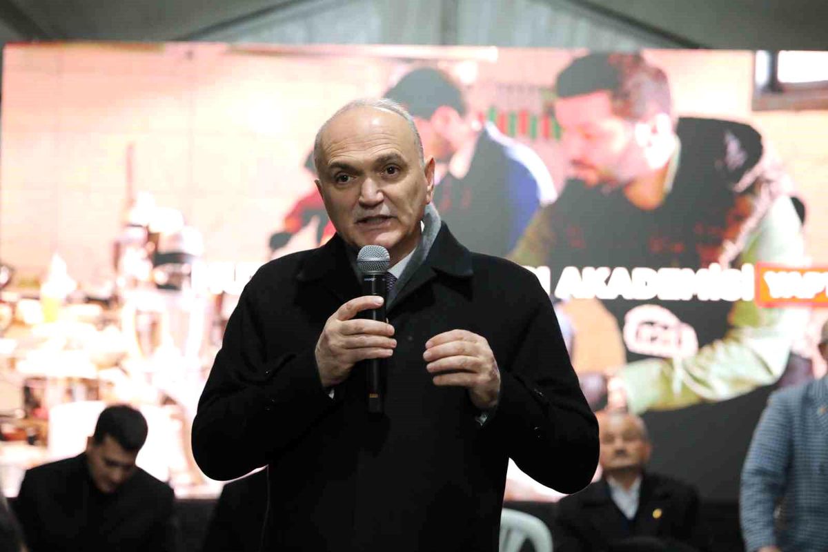 Düzce Belediye Başkanı Dr. Faruk Özlü, Çamlıevler Mahallesi sakinleriyle buluştu