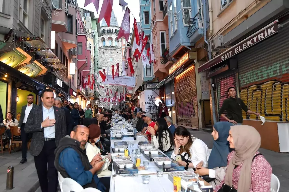 Beyoğlu Belediyesi İftar Sofralarında Binlerce İstanbulluyu Ağırlayacak