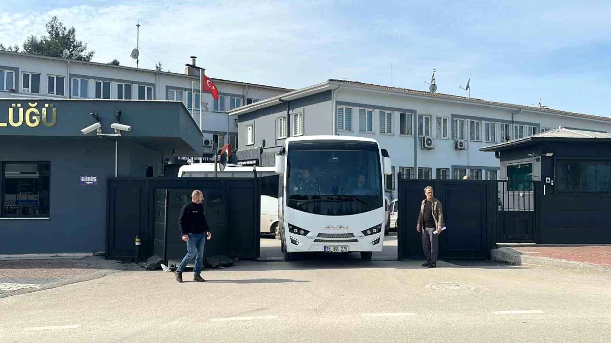 Bursa\'da fuhuş çetesine operasyon: 25 kadın kurtarıldı, 31 şüpheli gözaltına alındı